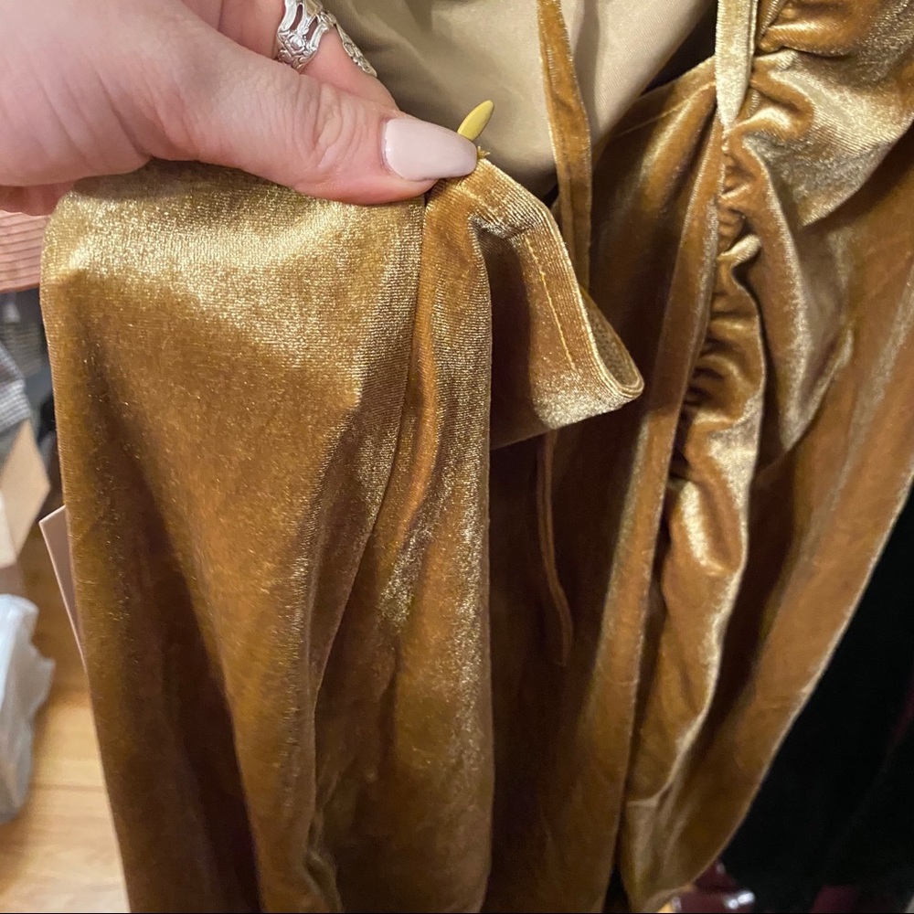 🚫🚫sold🚫🚫💛Mustard Velvet Dress - Picture 5 of 7